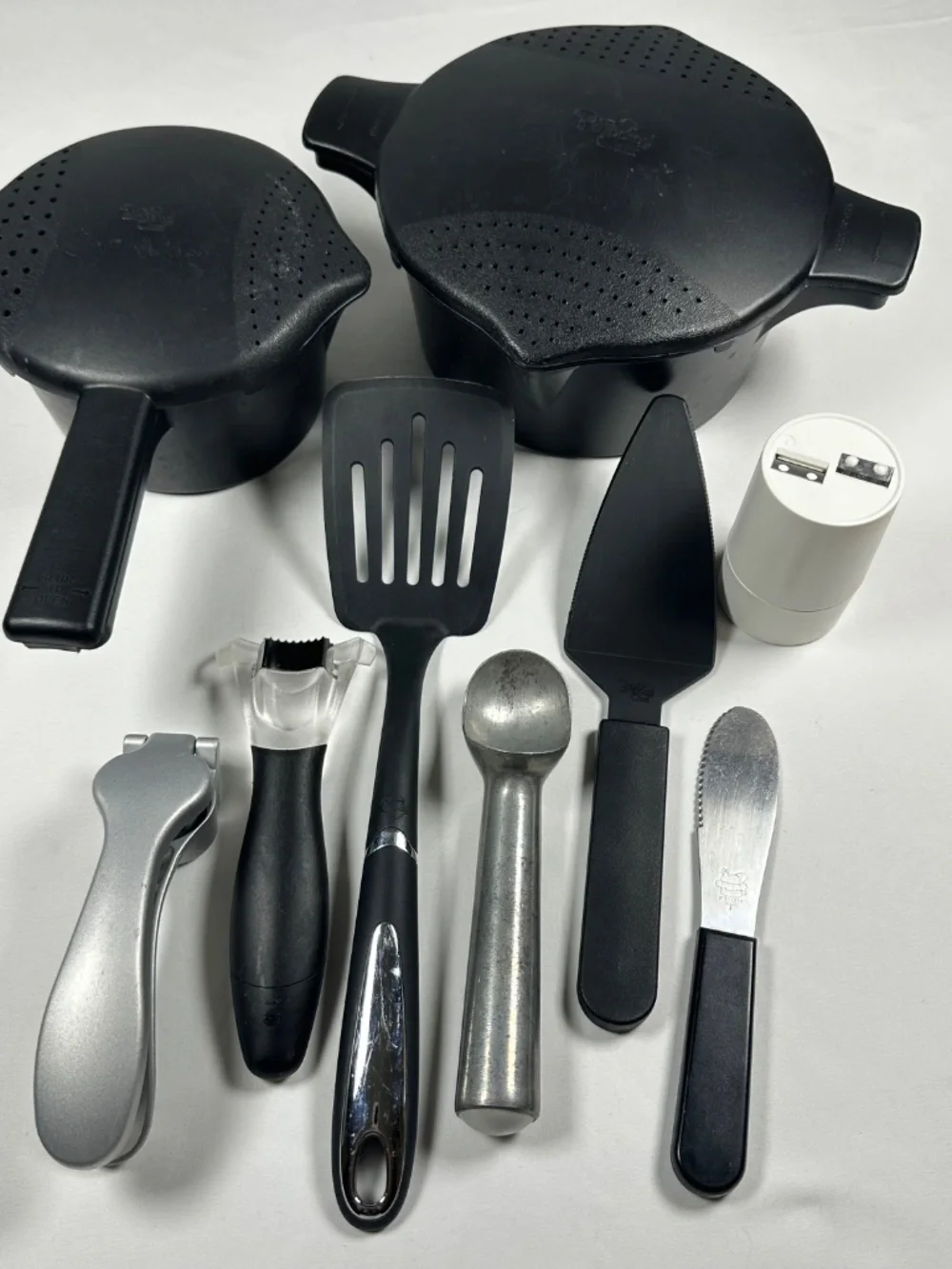Pampered Chef 9-Piece Mega Kitchen Essentials Bundle-Micro Cookers & Gadgets Lot